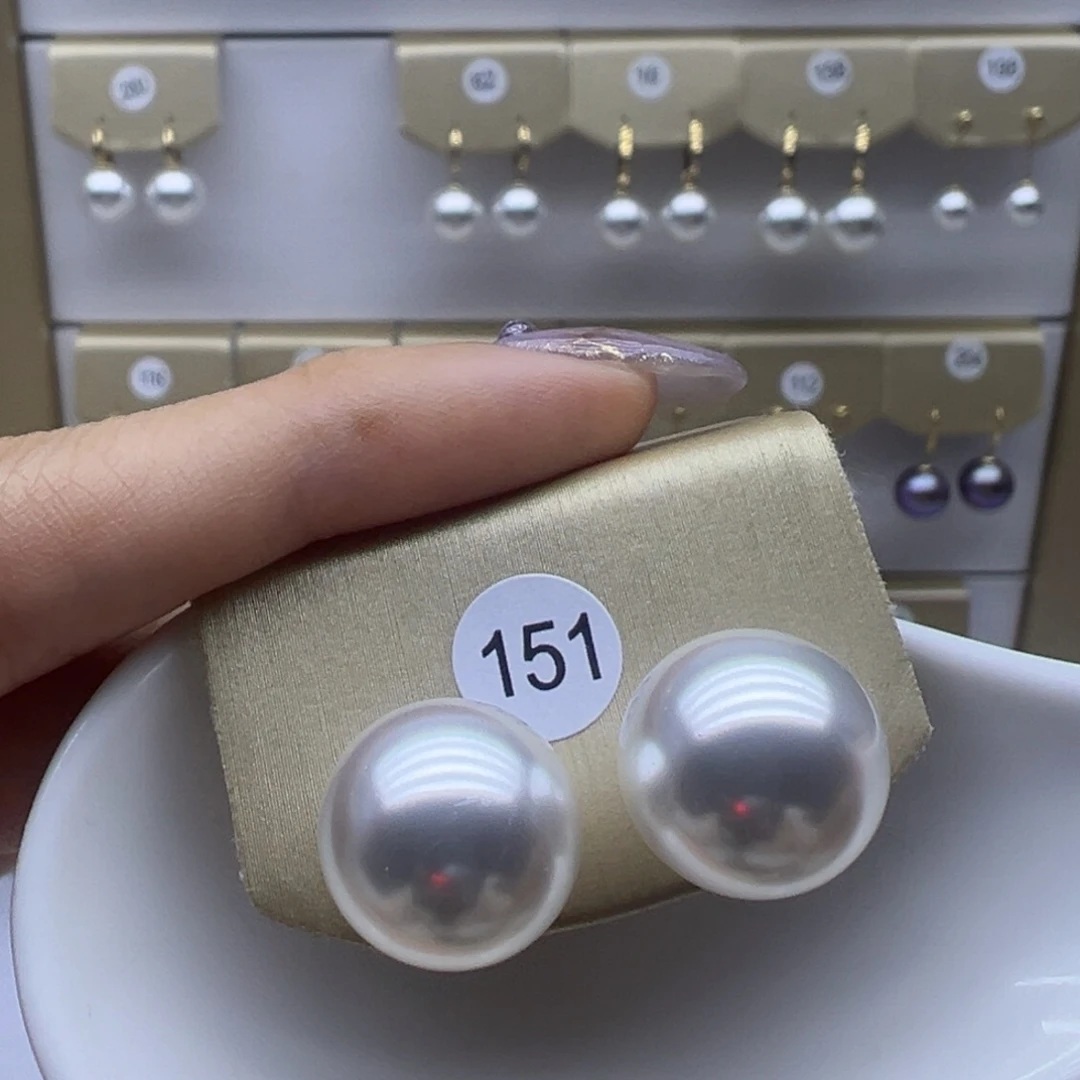 淡水珍珠18K金镶嵌耳饰