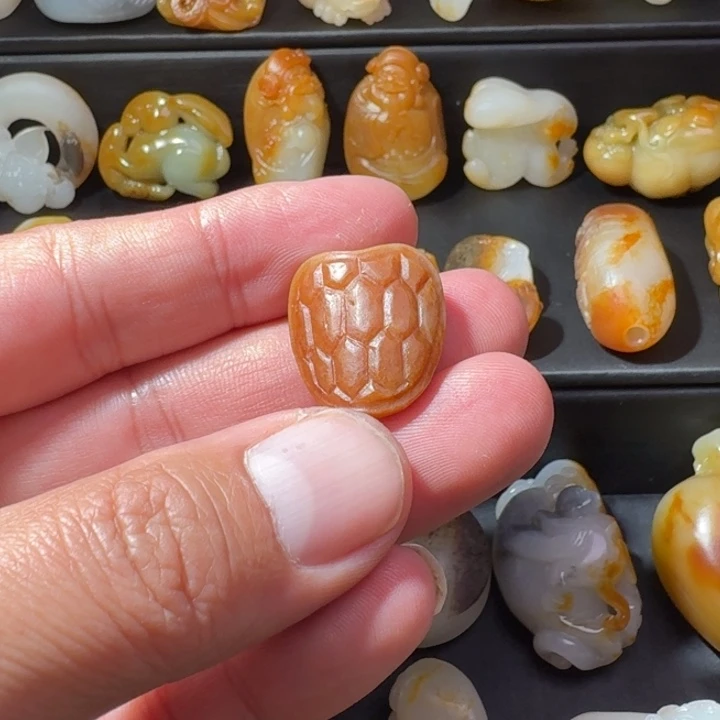 和田玉未镶嵌吊坠(不含链)