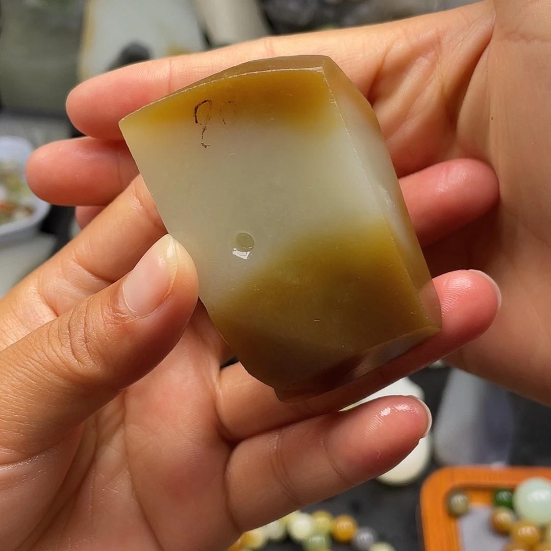 未镶嵌和田玉（糖玉）挂件