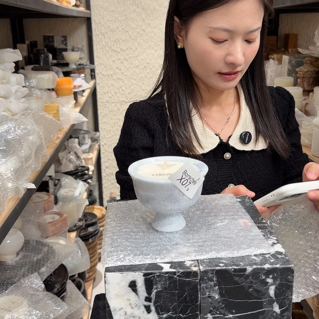 大理石不缺爱。