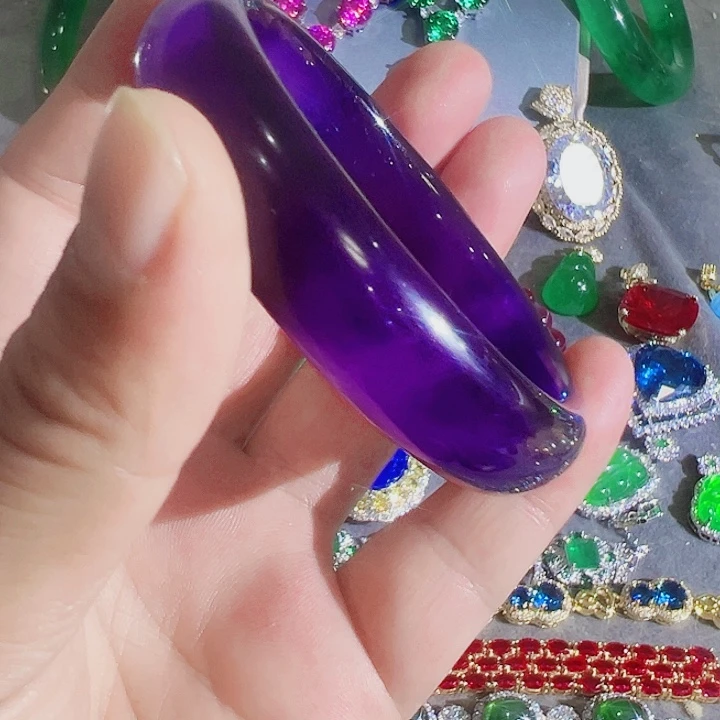 丁***某非金属红色蓝色满镶嵌