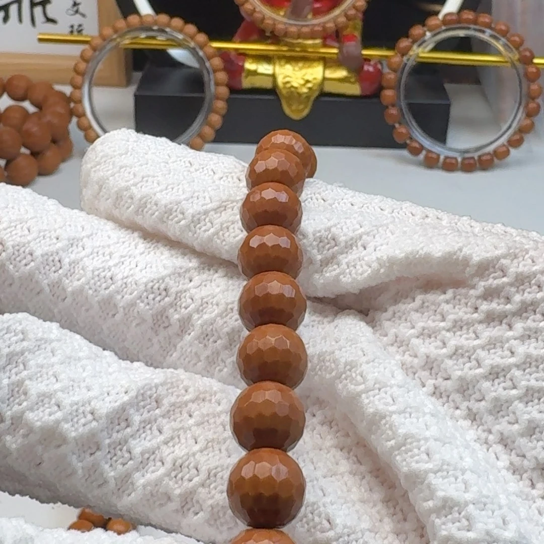 赵***范非洲檀香无事牌猴头钻石面9+