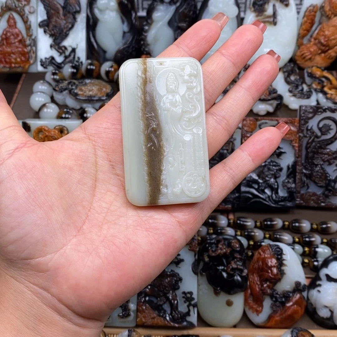 颈饰未镶嵌和田玉