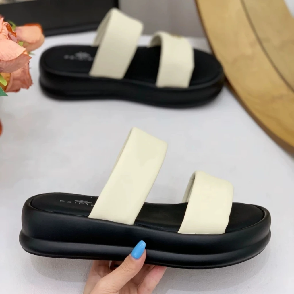 夏季新款时尚休闲百搭踩屎感小众设计一字拖鞋818-18