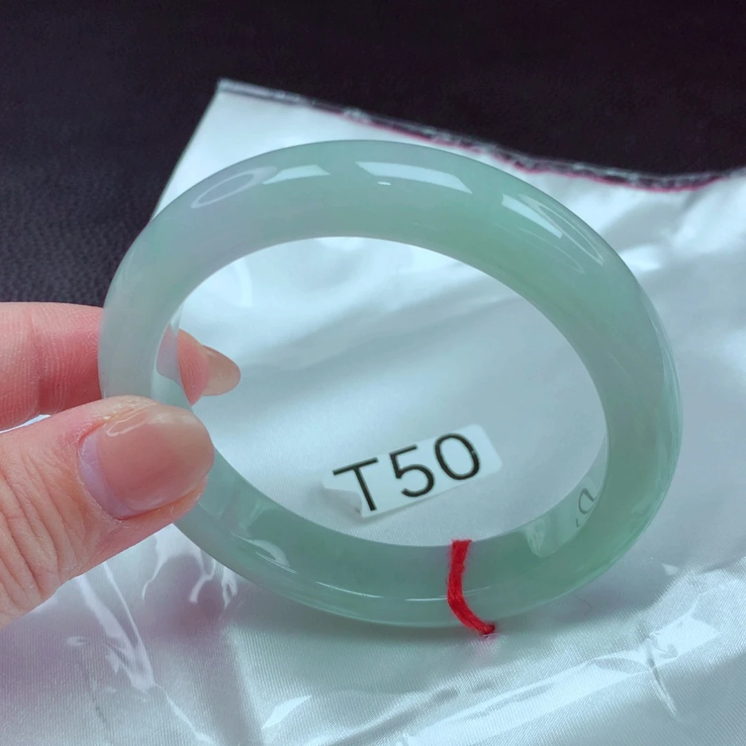 翡翠手镯未镶嵌手镯88