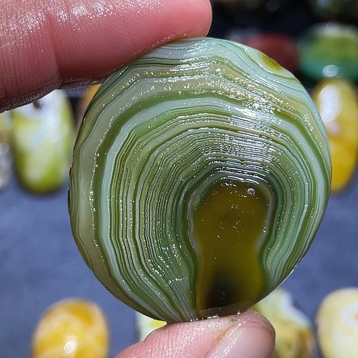 玛瑙/玉髓未镶嵌珠宝奇石