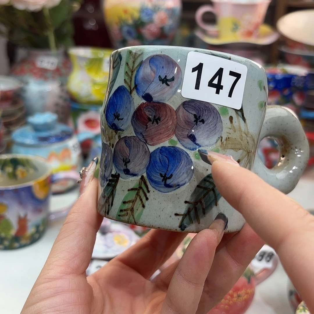 瓷片在我这点吃东西你