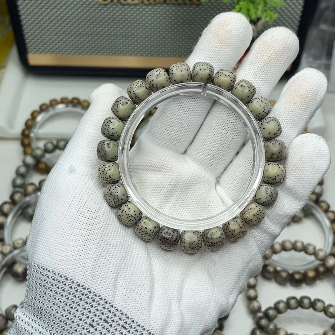 手串星月菩提10mm 绿冰侧留白