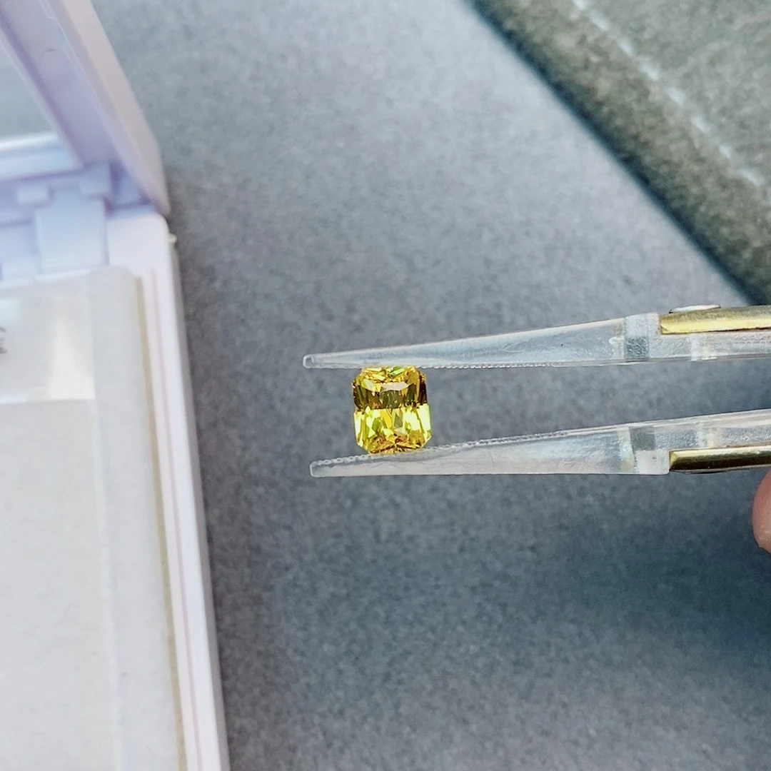 彩色蓝宝石裸石未镶嵌1.09ct 金丝雀
