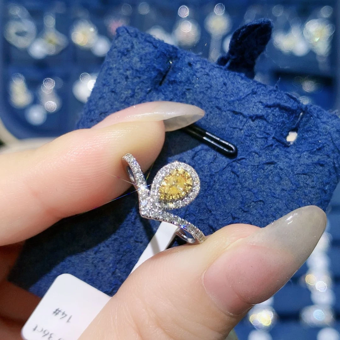 【闪购商品】18K金镶嵌戒托钻石