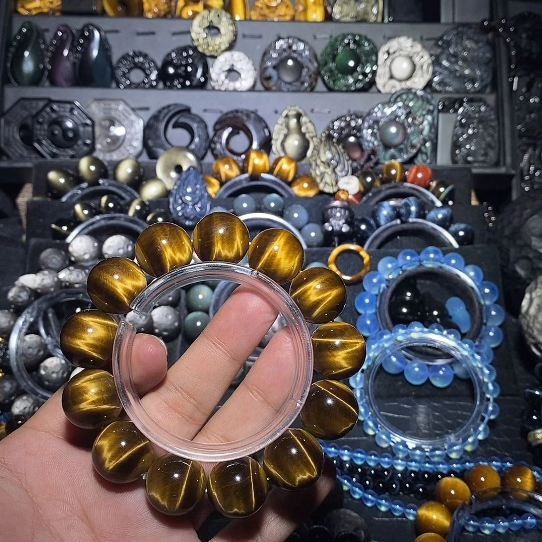 宸***磊黑曜岩未镶嵌手链