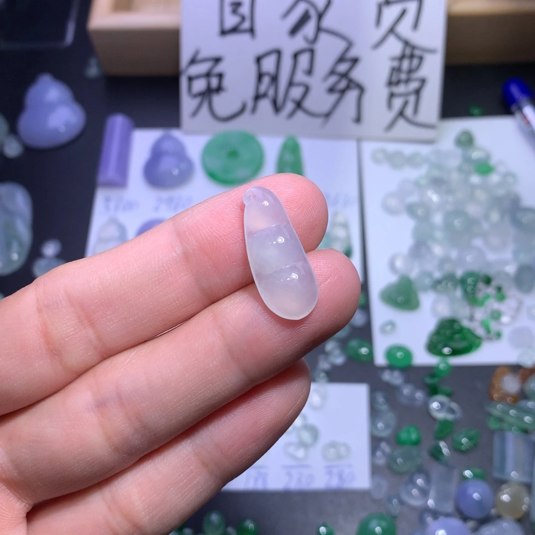 翡翠颈饰未镶嵌豆子