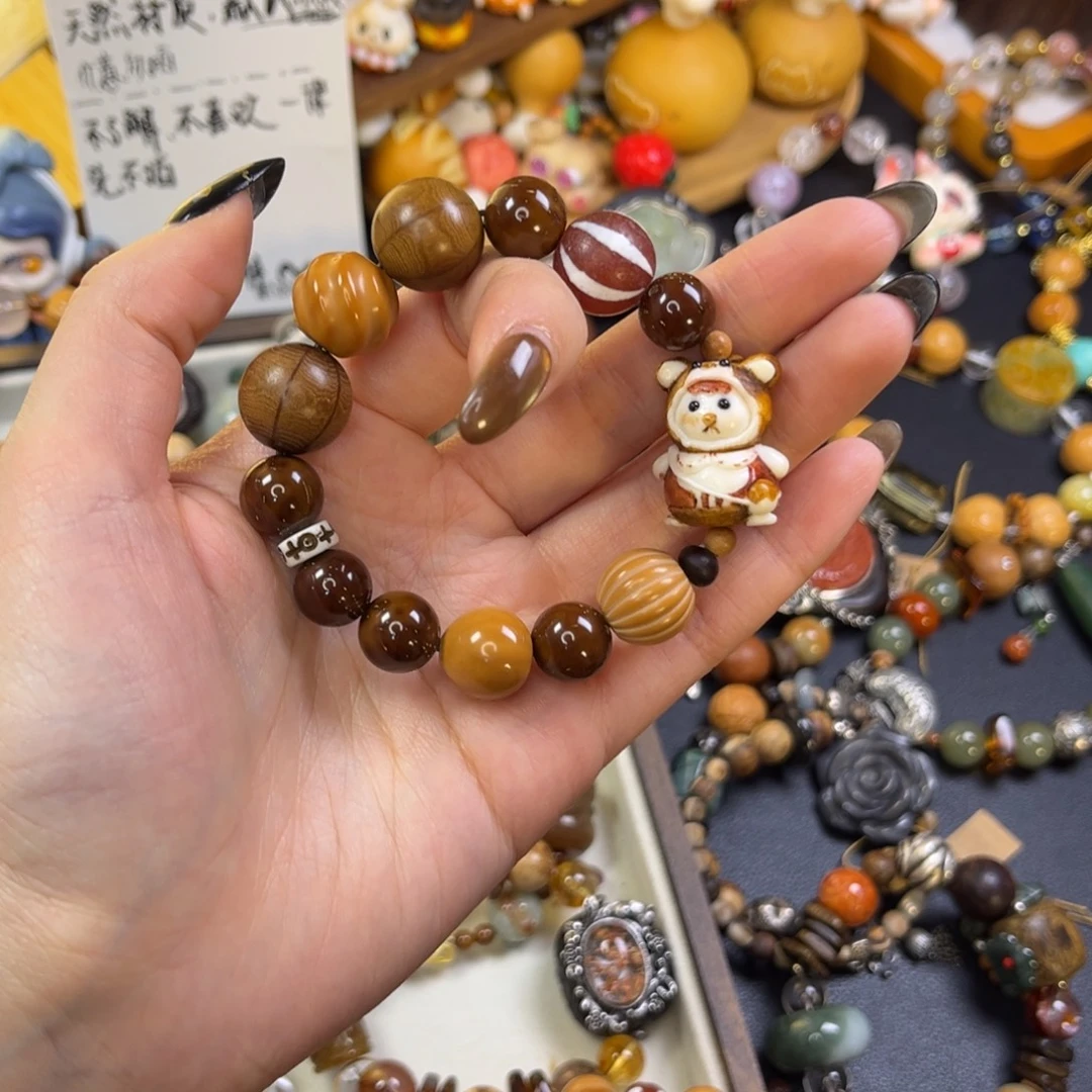 猴头核桃吊坠直播间