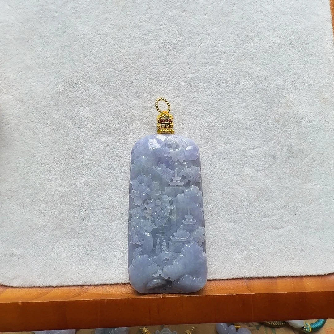 翡翠未镶嵌吊坠(赠链)