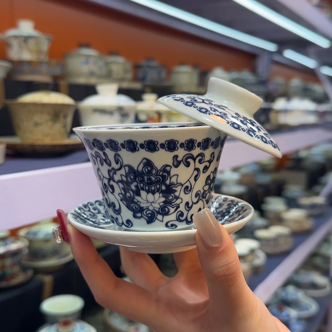 我在外面吃饭呢你在哪了我