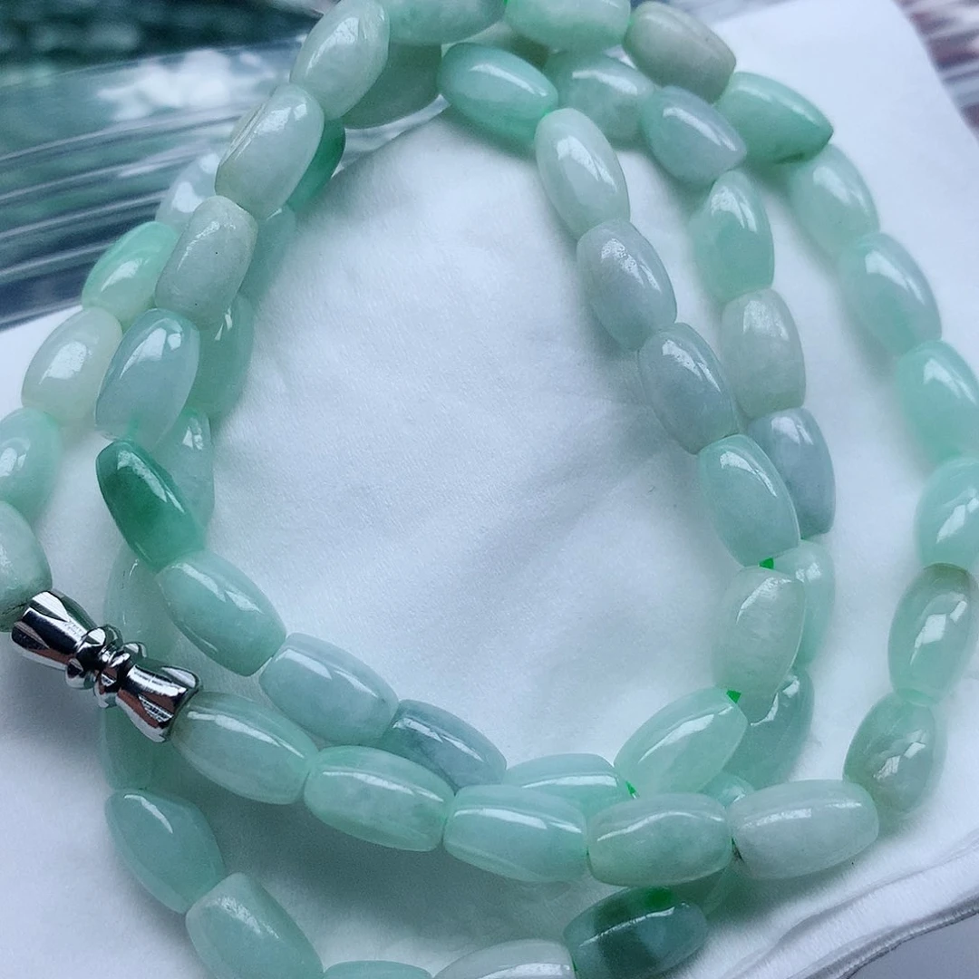 翡翠未镶嵌颈饰手串