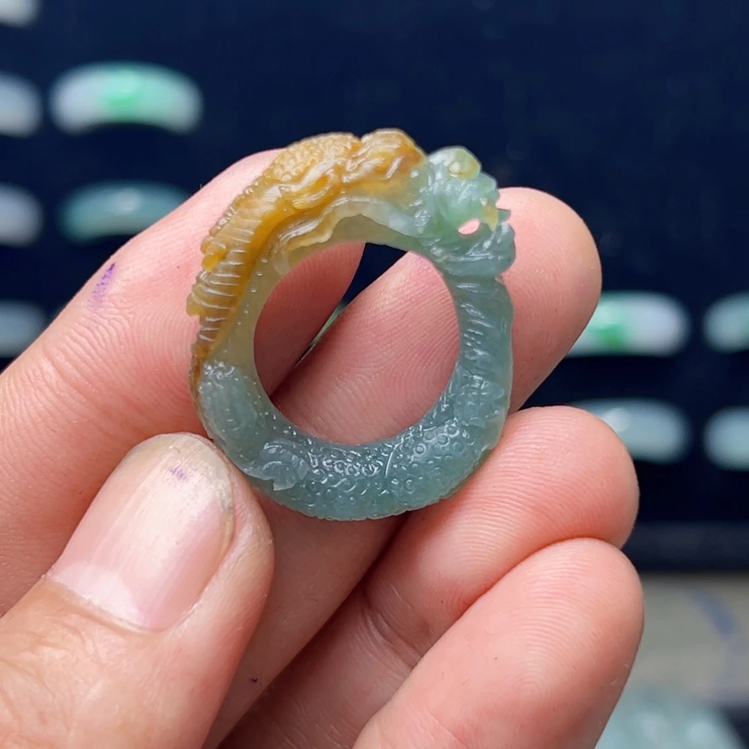 定制翡翠未镶嵌吊坠