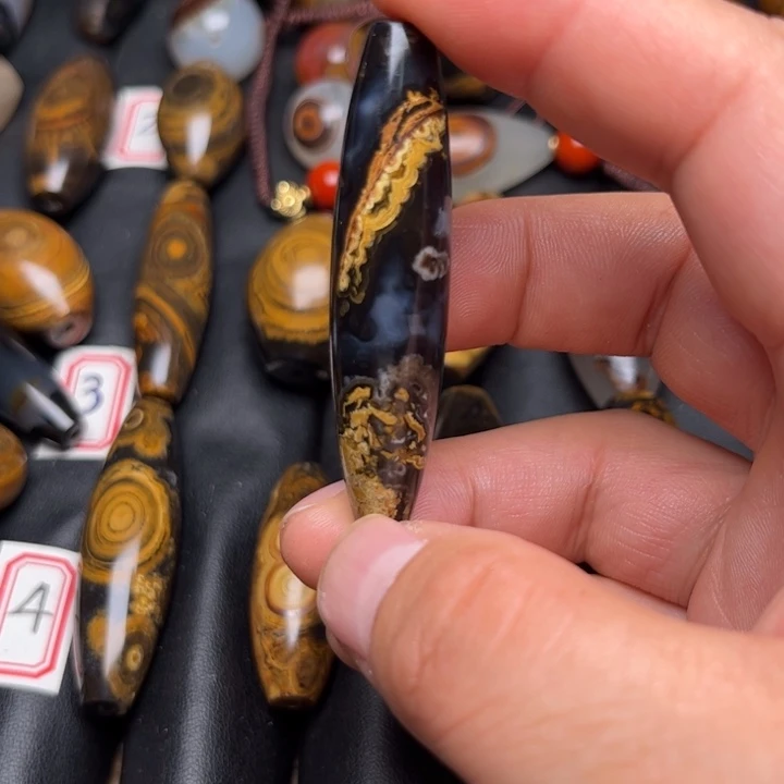 石英质玉珠宝半成品未镶嵌心**旧