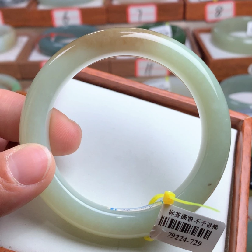 【闪购商品】和田玉手镯未镶嵌