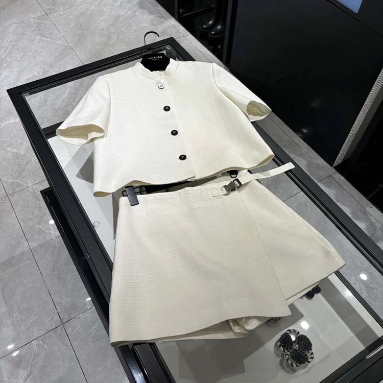 25年春装新款女装 时尚轻奢民族风气质百搭减龄白色套装-25W032