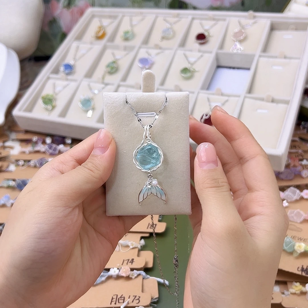 琉璃非金属蓝色人鱼款吊坠