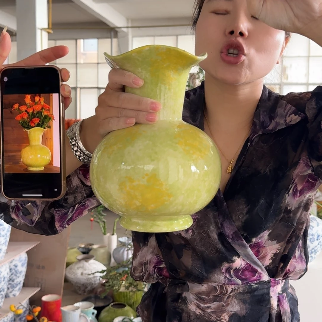 景德镇陶瓷花瓶高23口径8公分