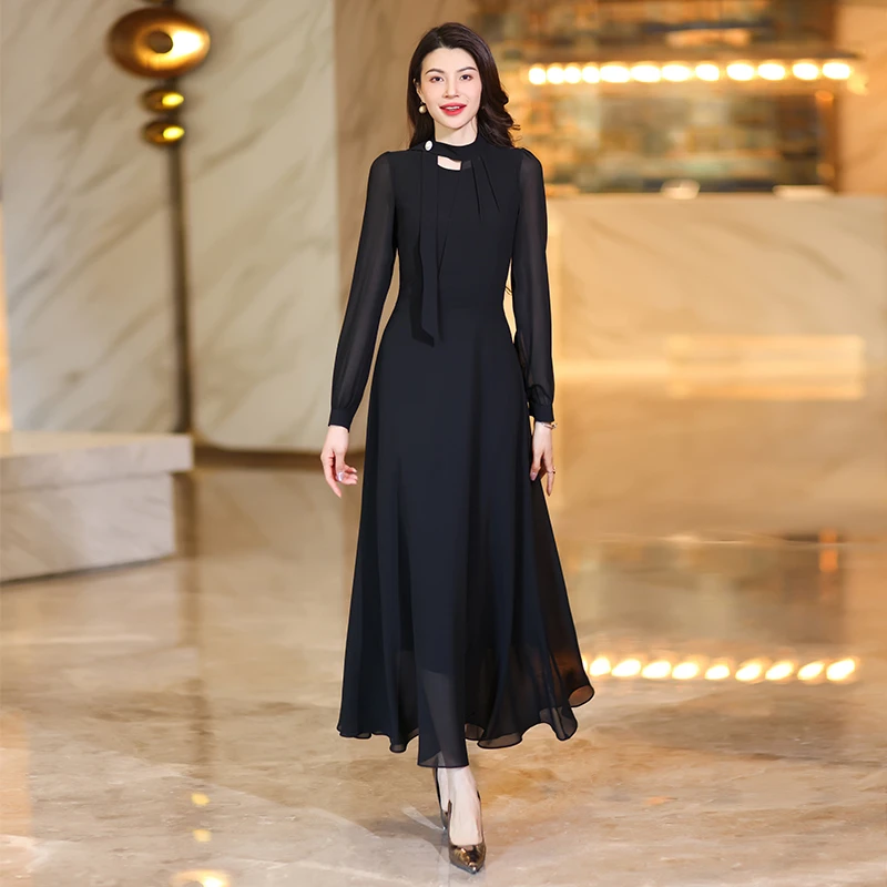黑色连衣裙女2025秋季新款修身显瘦高级感气质长裙大摆出游裙子