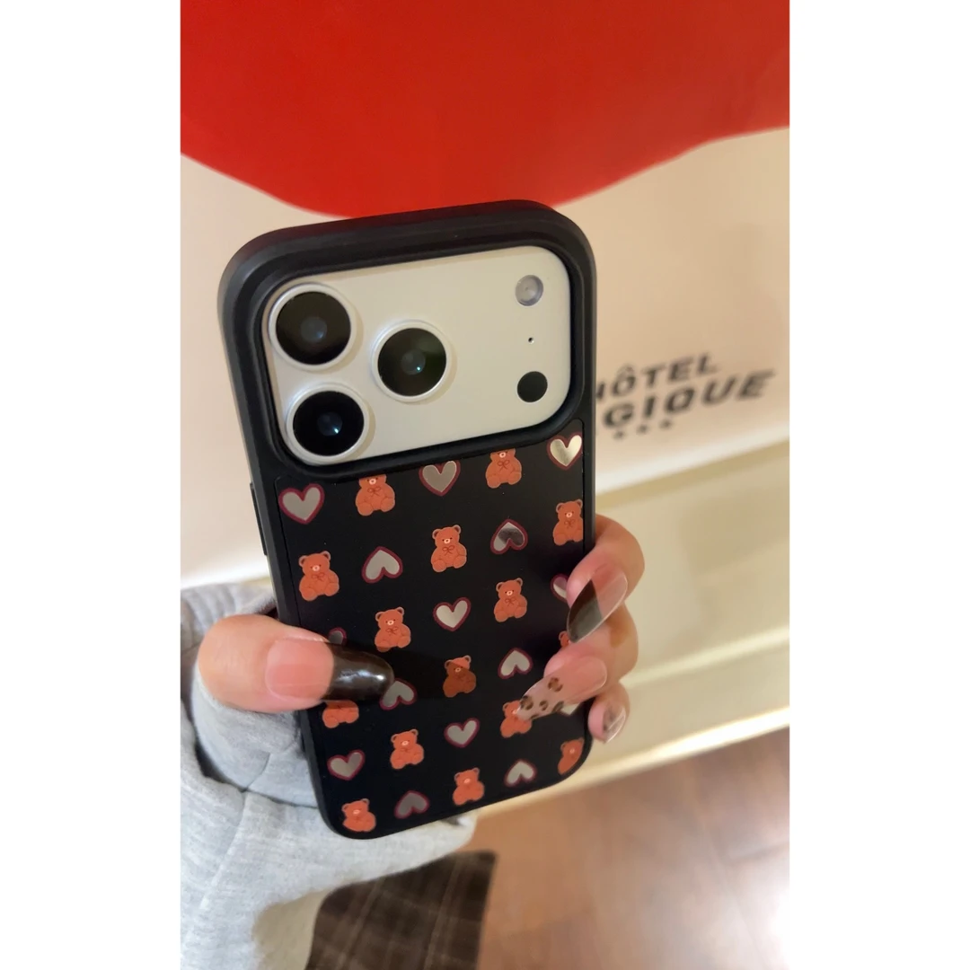 黑边镜面磨砂满屏小熊镂空爱心适用iPhone17promax手机壳苹果1615