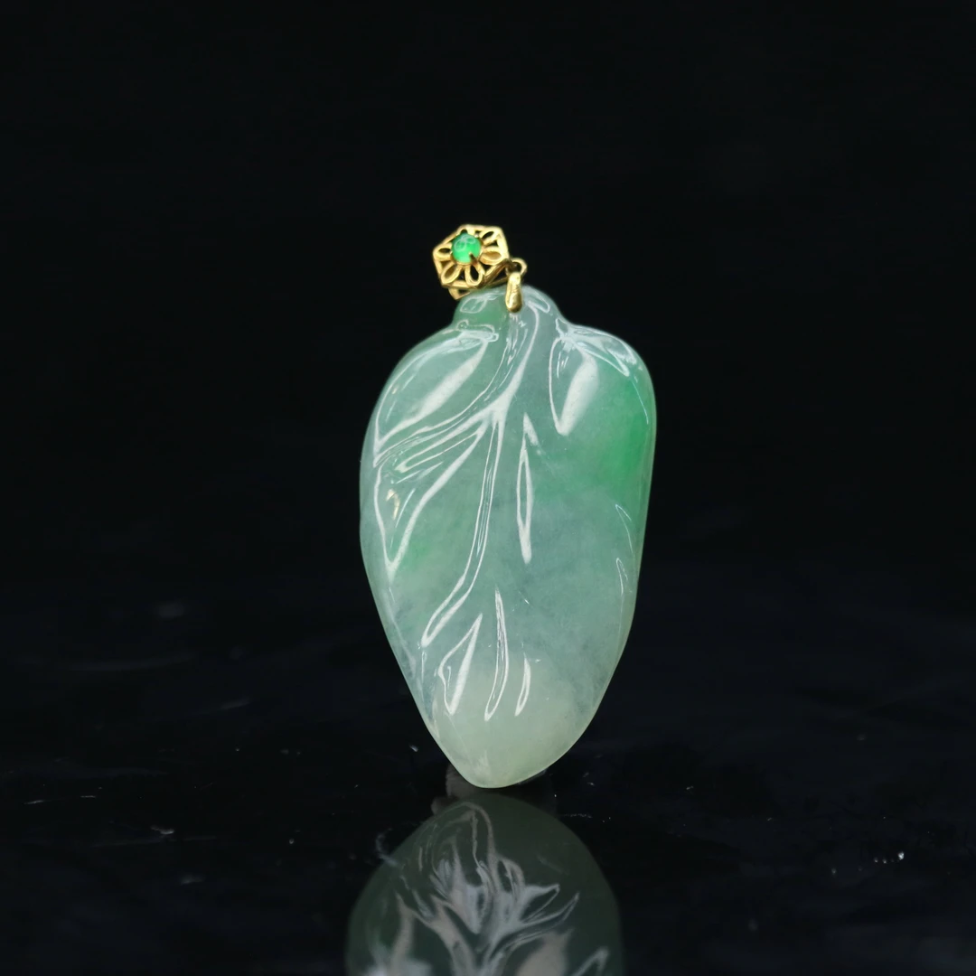 32天然缅甸翡翠A货18k冰绿叶子/900063/上海嘉禾拍卖