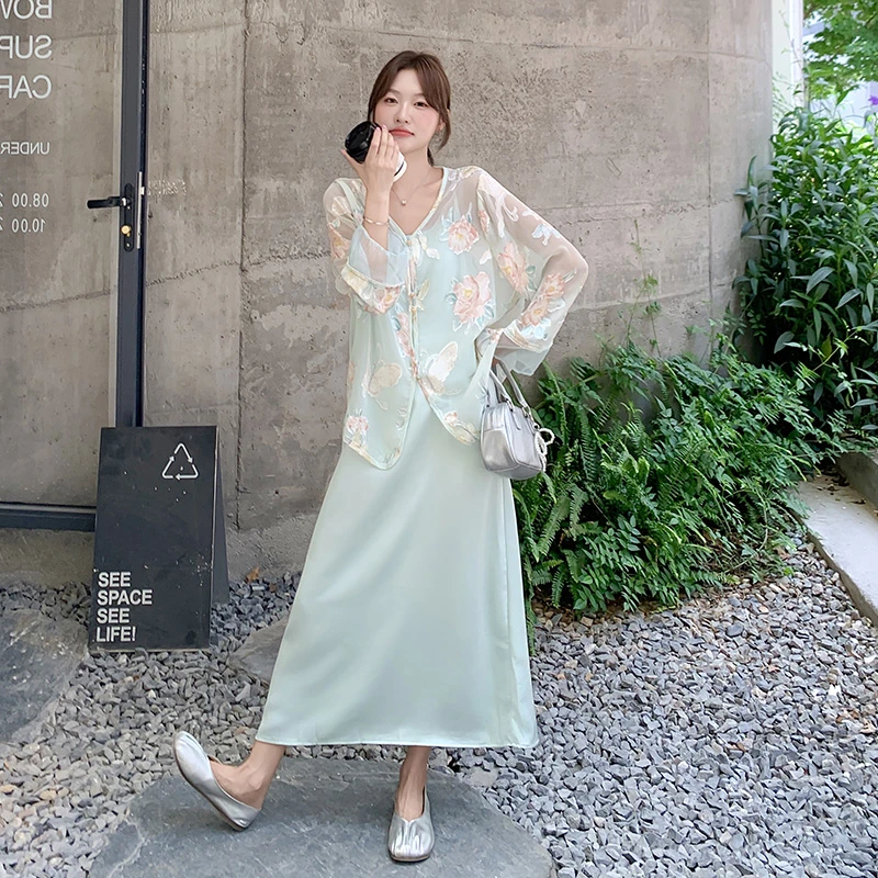 新中式国风连衣裙套装女夏2025新款气质国风刺绣上衣吊带裙两件套