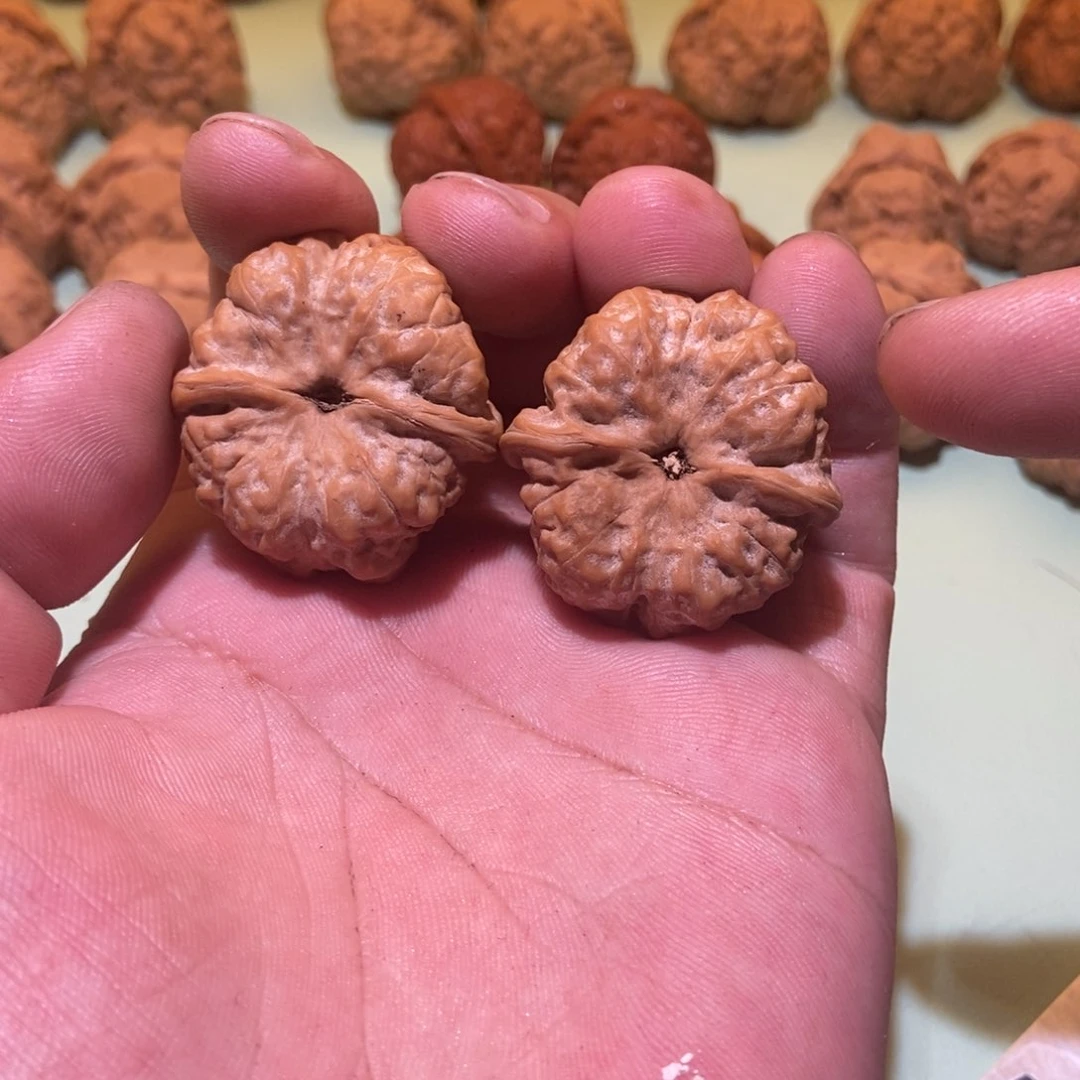 文玩核桃吊坠༗****蛤蟆头35一对