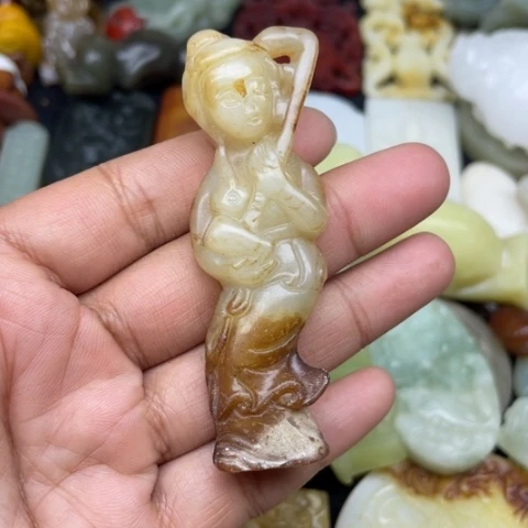 蛇纹石玉颈饰未镶嵌90