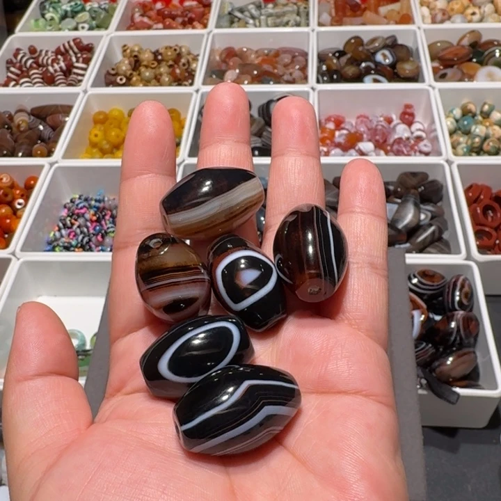 玛瑙/玉髓未镶嵌珠宝半成品