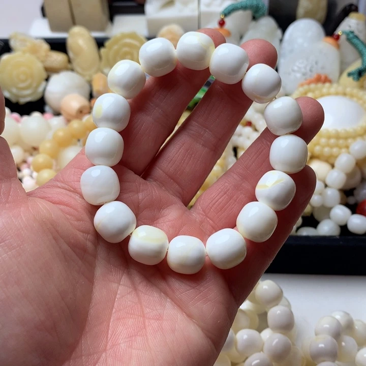 大果紫檀（缅甸花梨）1.2加带黄老型