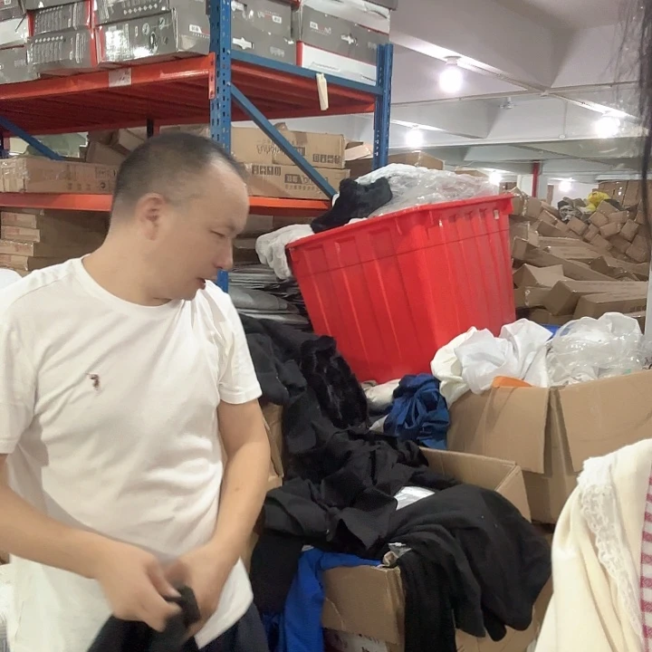 锦纶黑色外套发一