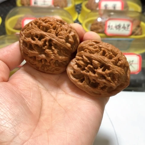 吊坠文玩核桃战*?九龙筋