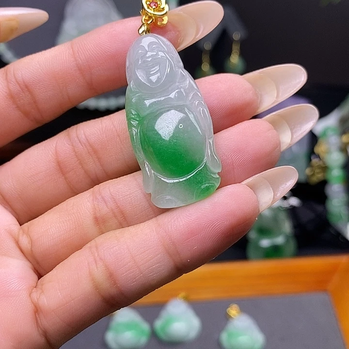 翡翠未镶嵌吊坠(赠链)