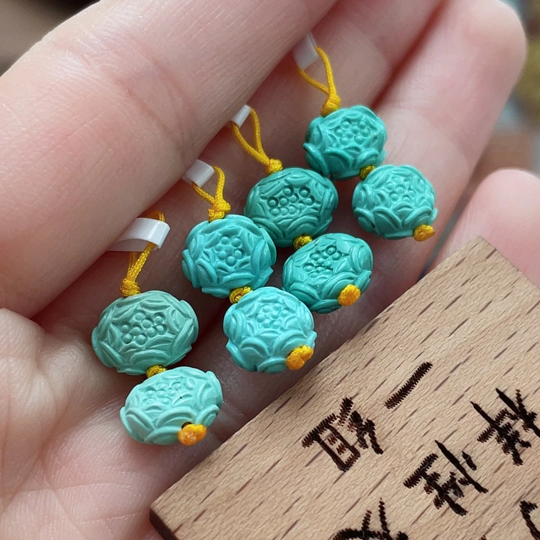 绿松石颈饰未镶嵌