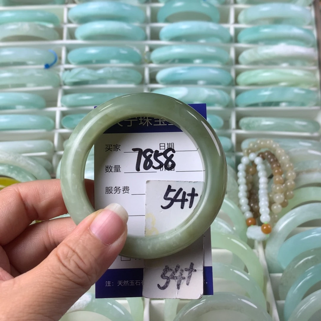 蛇纹石玉手镯未镶嵌7858