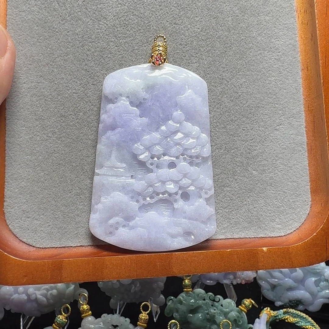 吊坠(赠链)未镶嵌翡翠