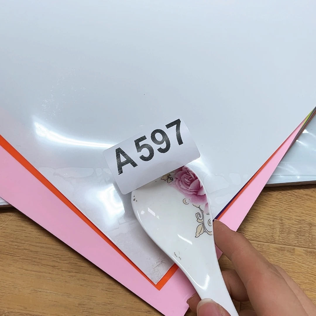 摆件发两包60张…………………………