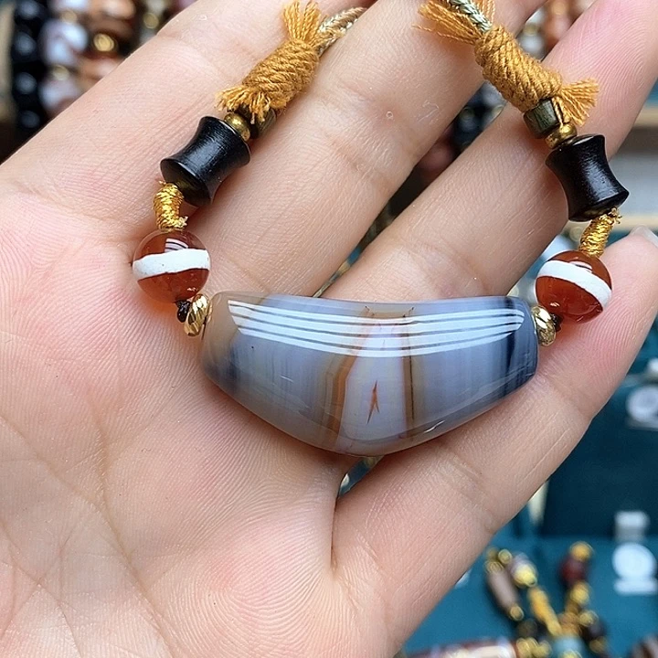 玛瑙/玉髓颈饰合金