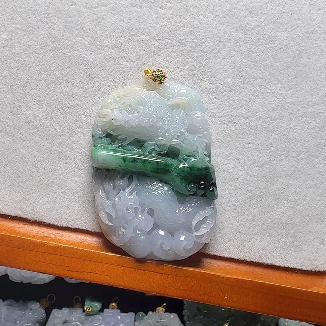 吊坠(赠链)未镶嵌翡翠