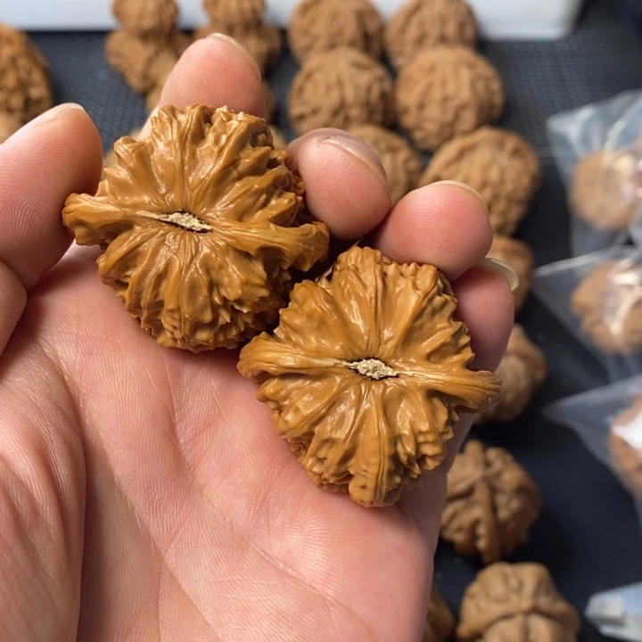 桃核吊坠6775345797