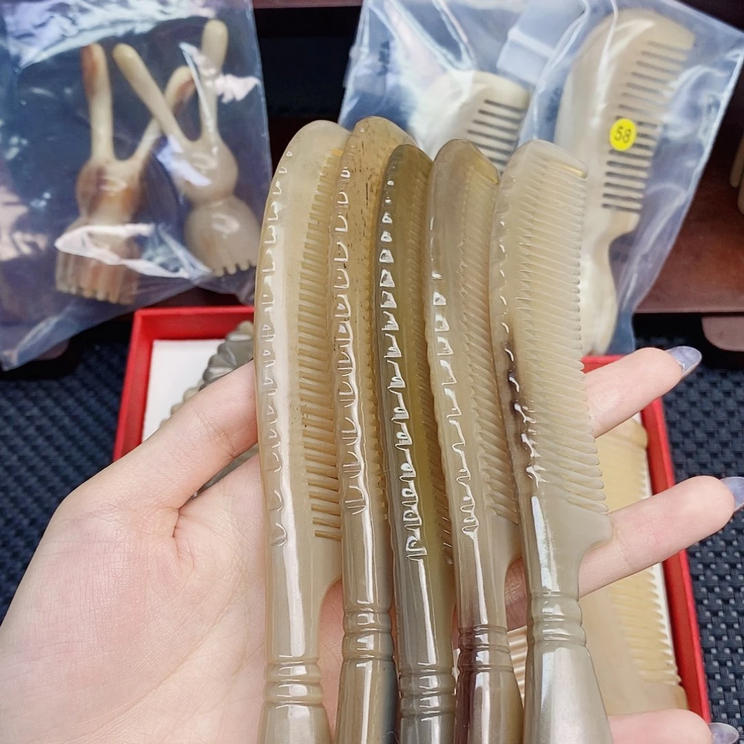 纯手工制作纯牛角梳子