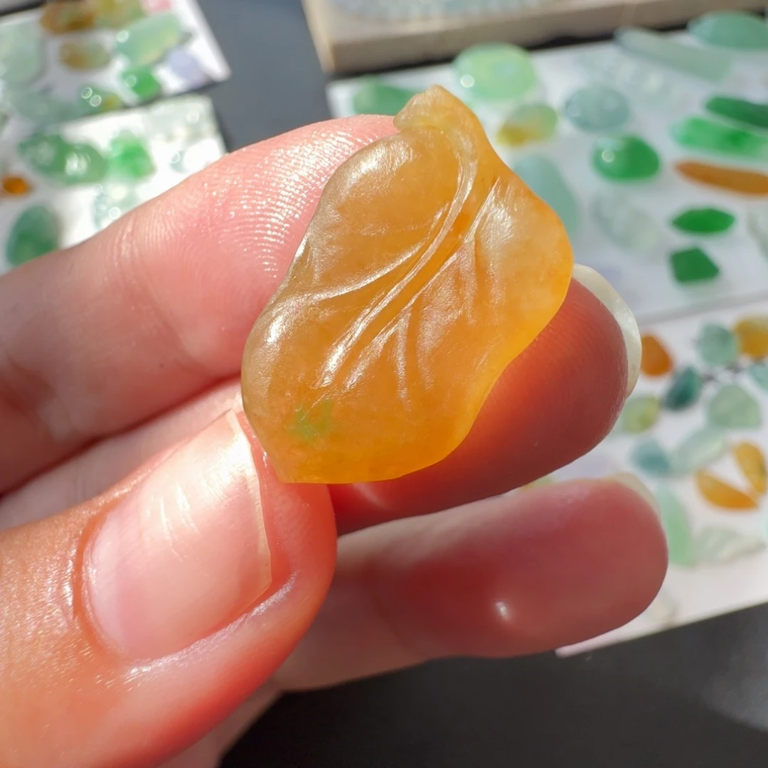 定制翡翠未镶嵌冰黄翡树叶