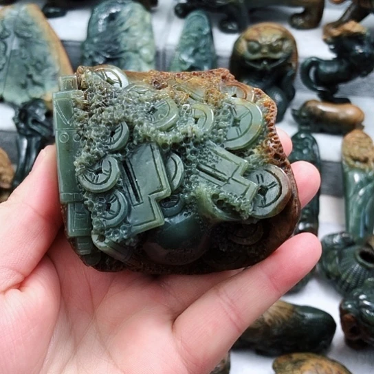 岫岩河磨玉（透闪石质玉）把件未镶嵌