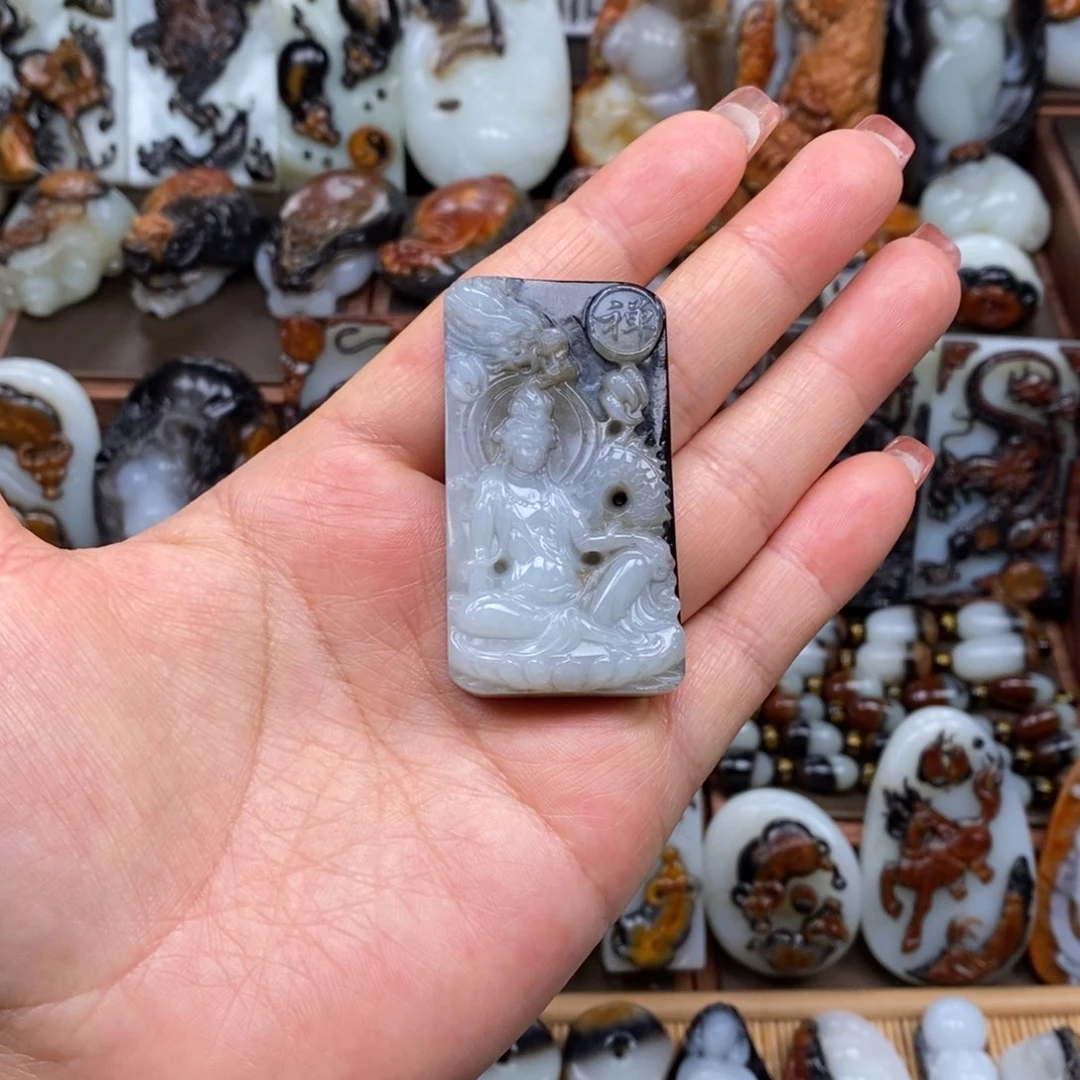 颈饰未镶嵌和田玉