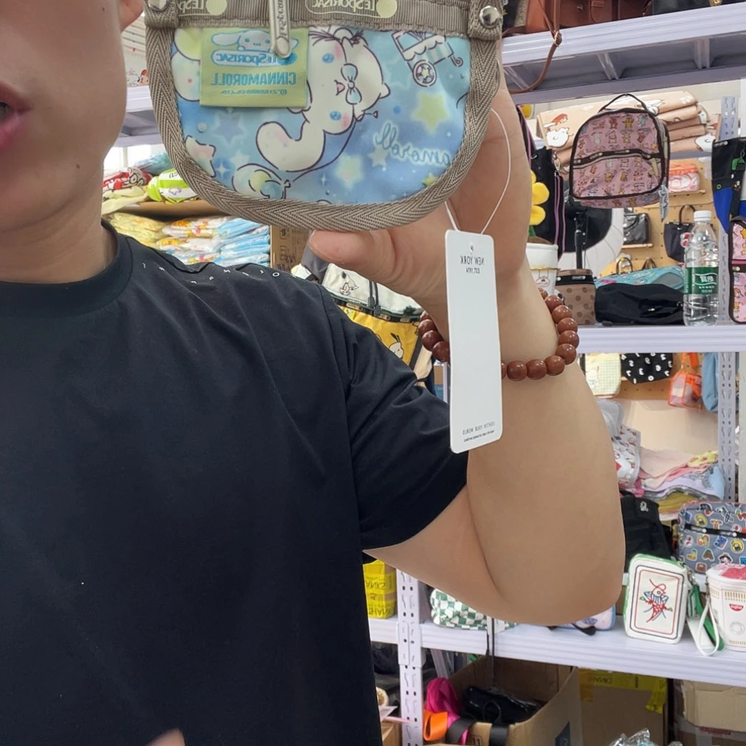 PU化妆包等产品和产品
