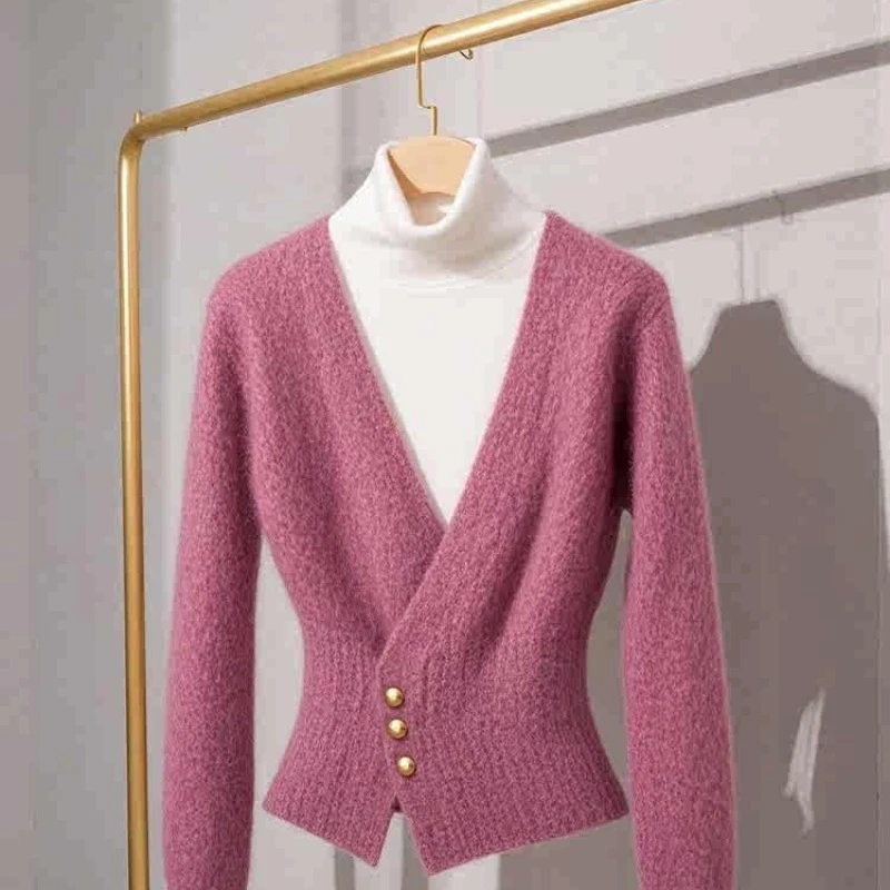 2024冬季设计感超好看短款上衣气质高级感小香风粉色假两件毛衣女